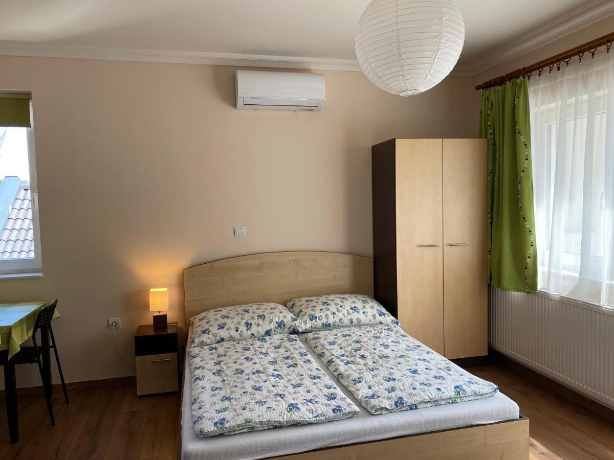 Magyar Apartman Iii. Appartement Hajdúszoboszló Buitenkant foto
