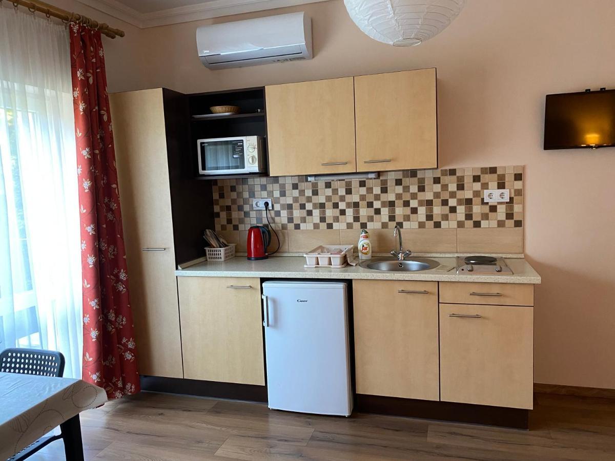 Magyar Apartman Iii. Appartement Hajdúszoboszló Buitenkant foto