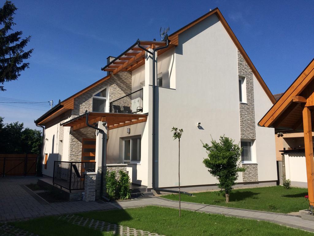 Magyar Apartman Iii. Appartement Hajdúszoboszló Buitenkant foto