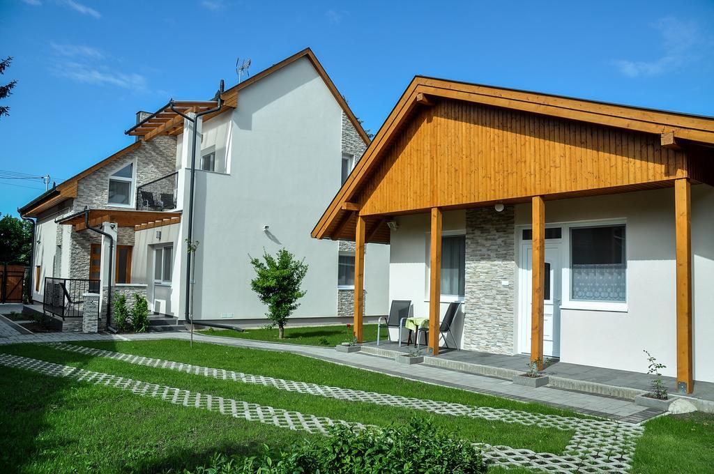 Magyar Apartman Iii. Appartement Hajdúszoboszló Buitenkant foto
