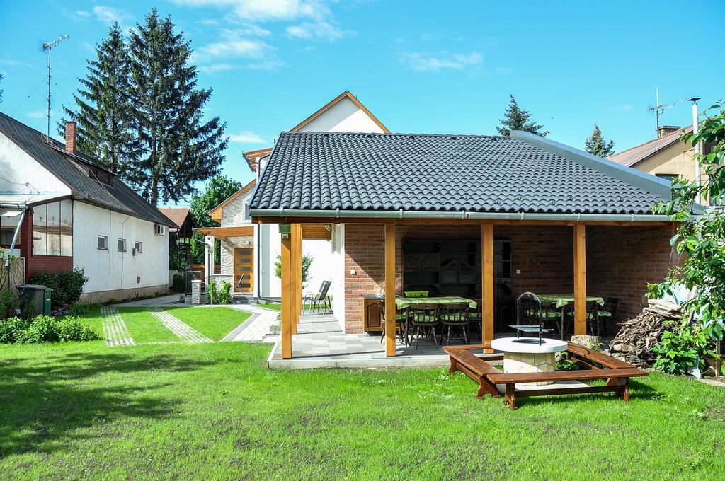 Magyar Apartman Iii. Appartement Hajdúszoboszló Buitenkant foto