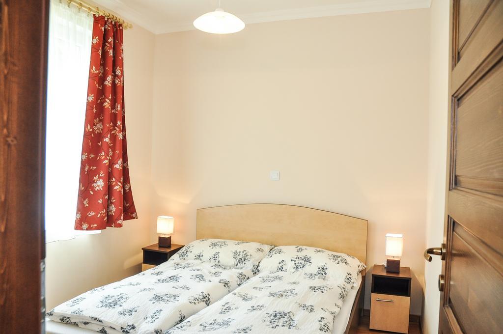 Magyar Apartman Iii. Appartement Hajdúszoboszló Buitenkant foto
