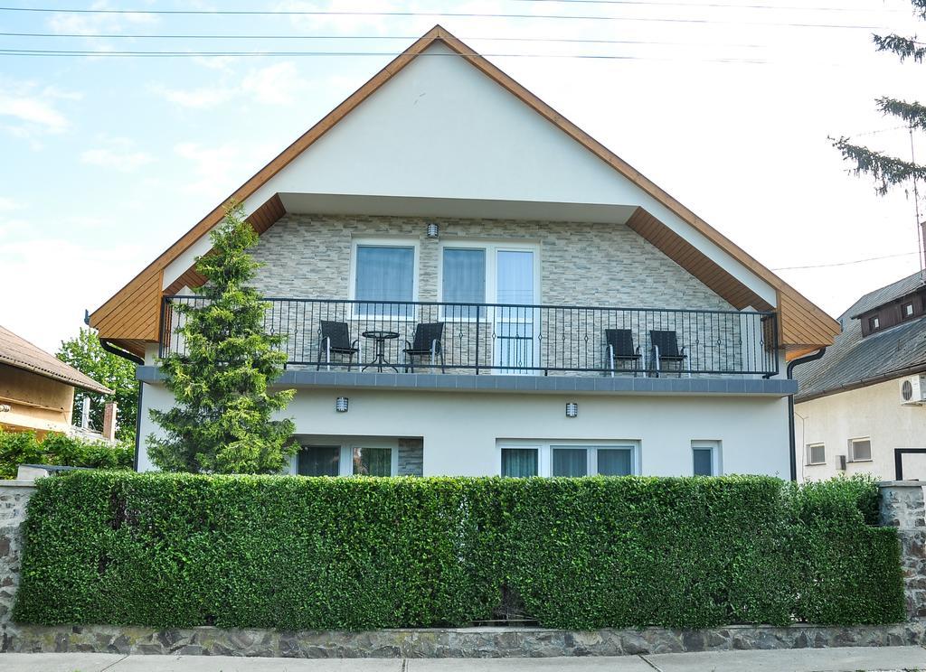 Magyar Apartman Iii. Appartement Hajdúszoboszló Buitenkant foto