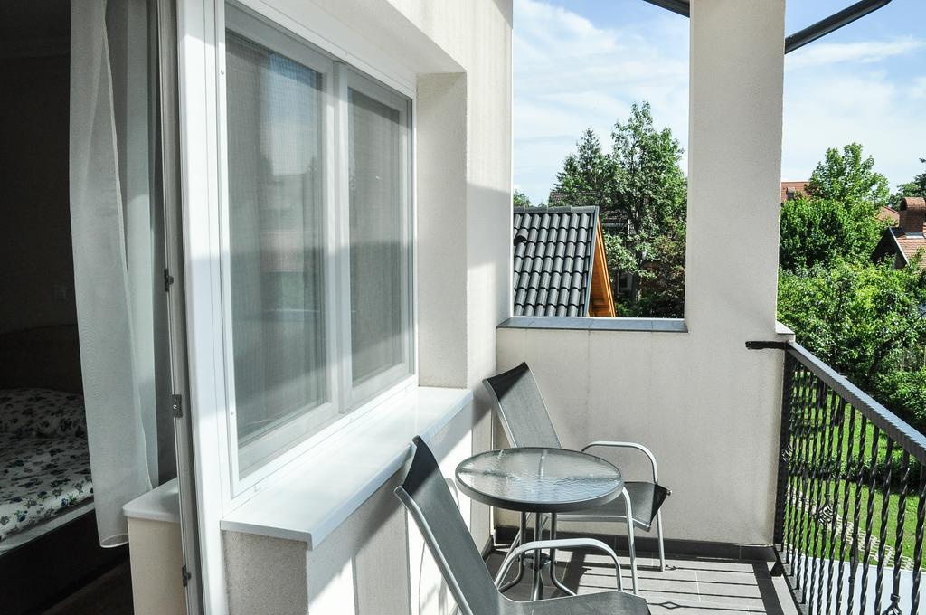 Magyar Apartman Iii. Appartement Hajdúszoboszló Buitenkant foto